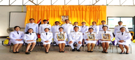 จัดพิธีรับพระราชทานพระบรมฉายาลักษณ์พระบาทสมเด็จพระเจ้าอยู่หัว และสมเด็จพระนางเจ้า ฯ พระบรมราชินี ให้แก่ สถานศึกษาและโรงเรียนในเขตองค์การบริหารส่วนตําบลศรีสำราญ