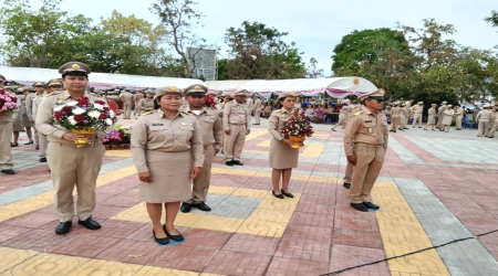 เข้าร่วมพิธีวางพานดอกไม้ เนื่องในวันท้องถิ่นไทย ประจำปี 2568 ณ ลานพระบรมราชานุสาวรีย์รัชกาลที่ 5 ศาลากลางจังหวัดอุดรธานี
